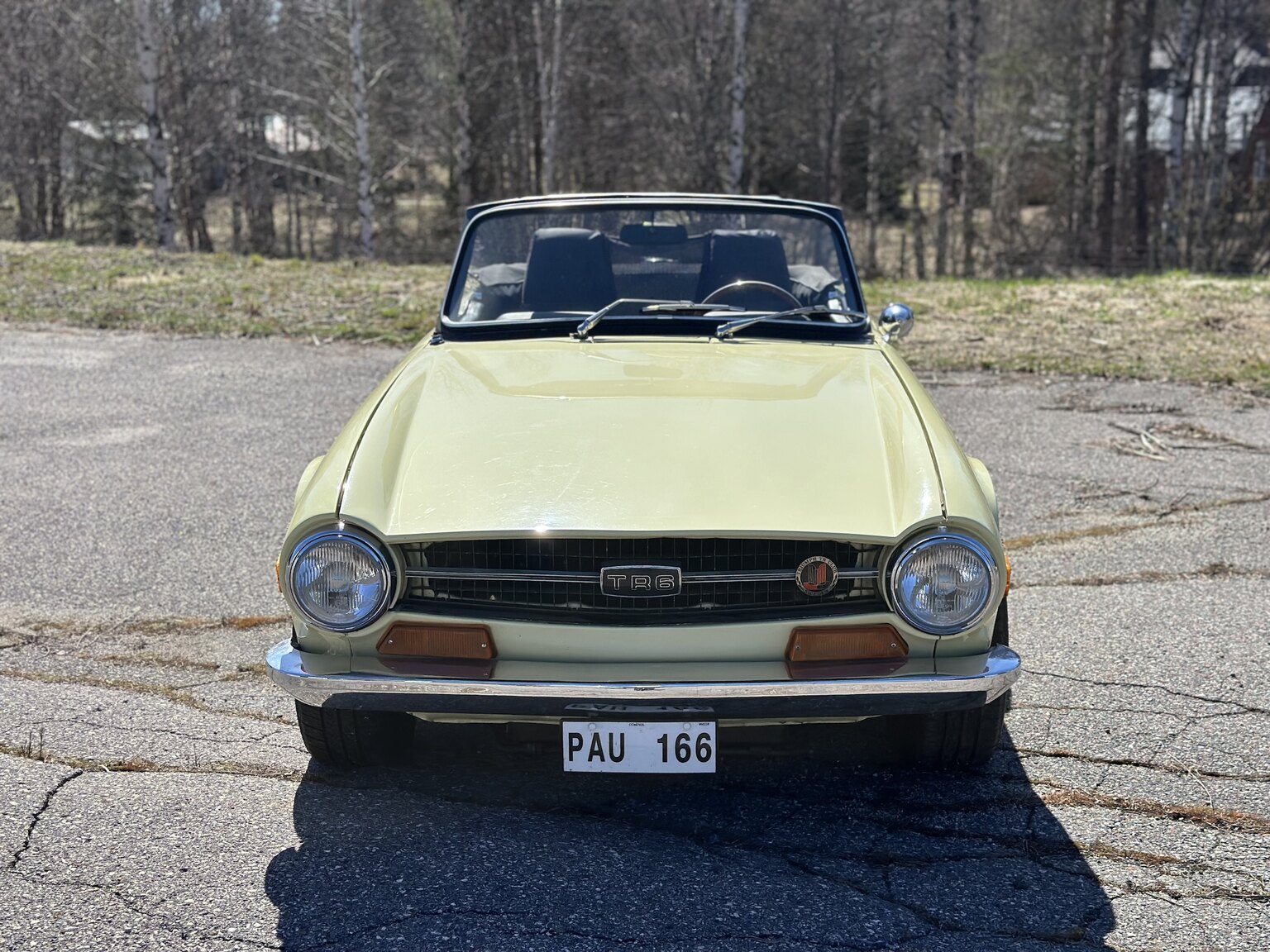 Exterior image of 1971 Triumph TR6