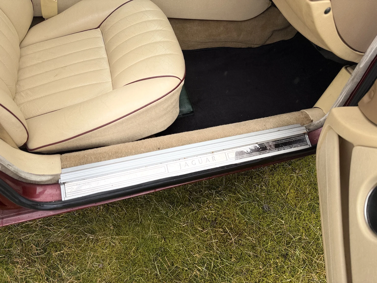 Innenraumfoto von 1991 Jaguar XJ40 Sovereign (42)
