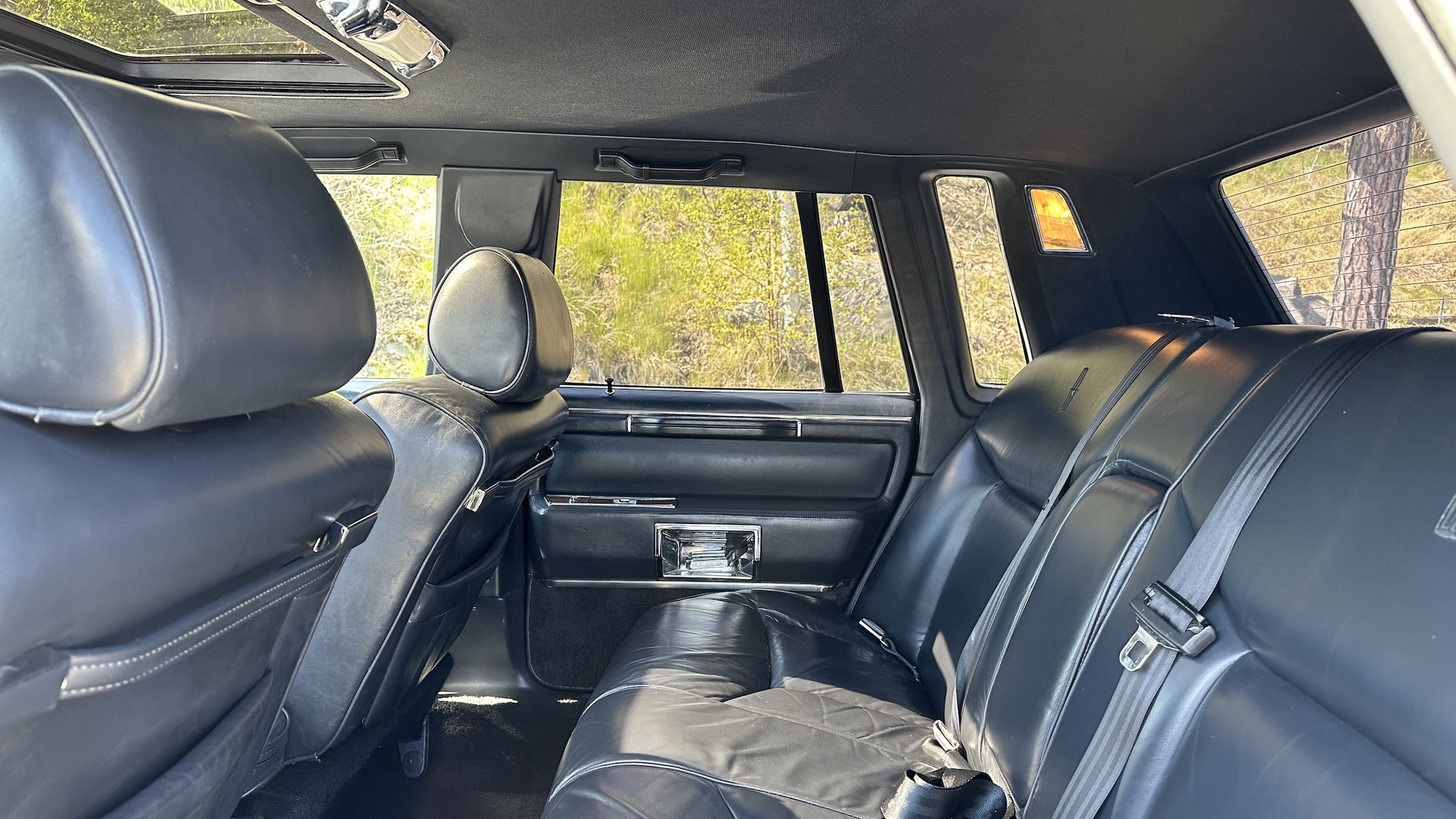 Interior image of 1988 Lincoln Town Car