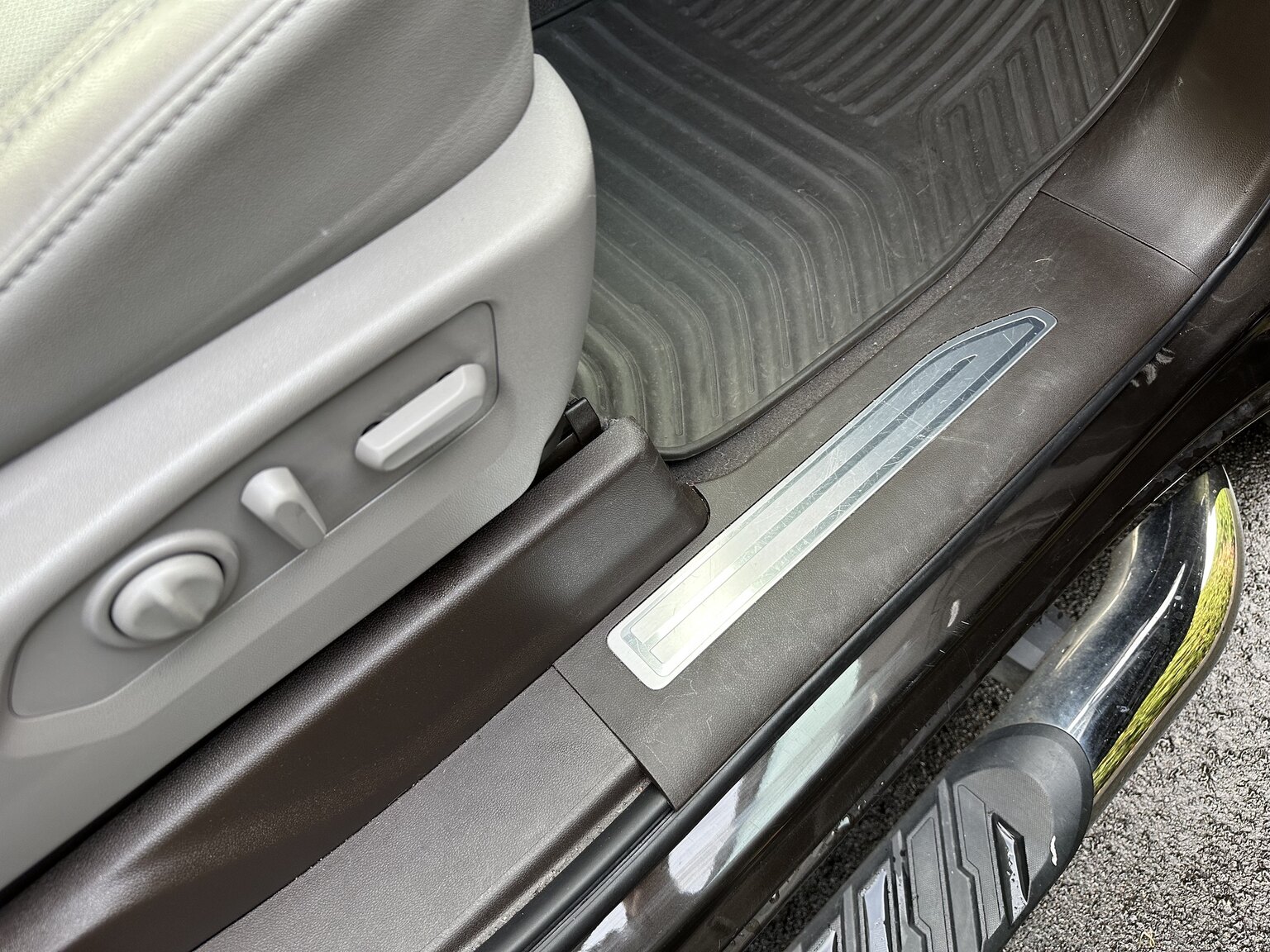 Innenraumfoto von 2019 Chevrolet Silverado LTZ