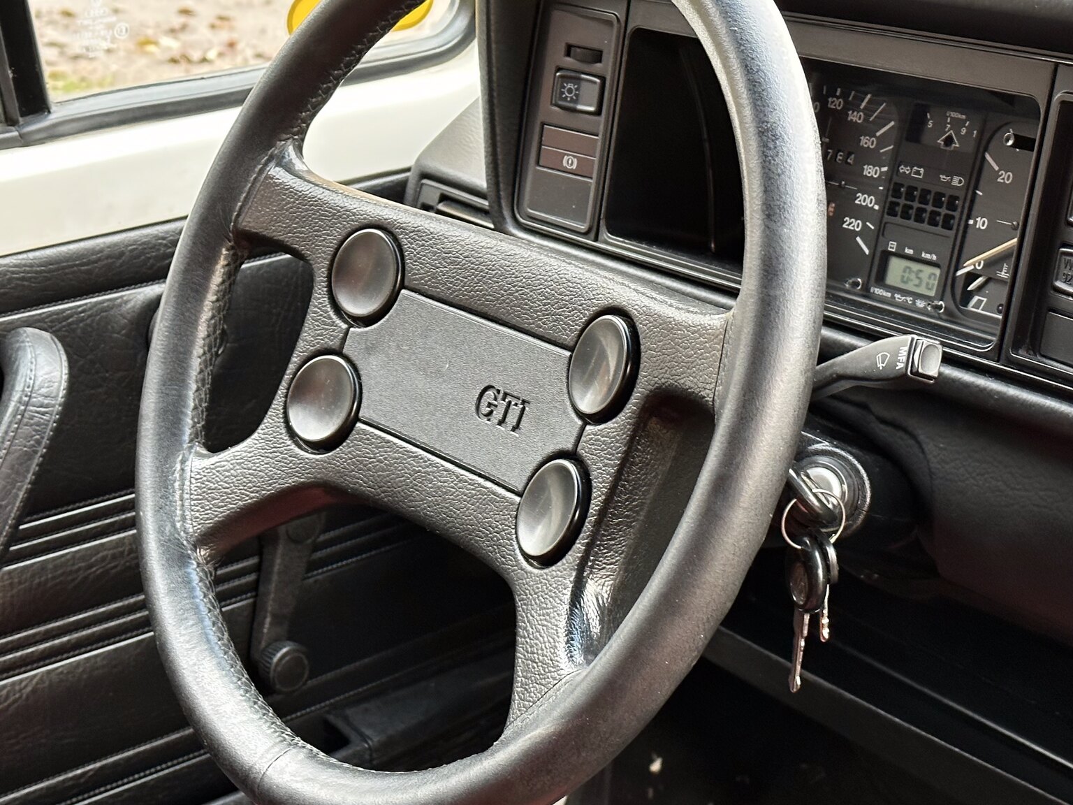 Innenraumfoto von 1984 Volkswagen Golf GTI Special