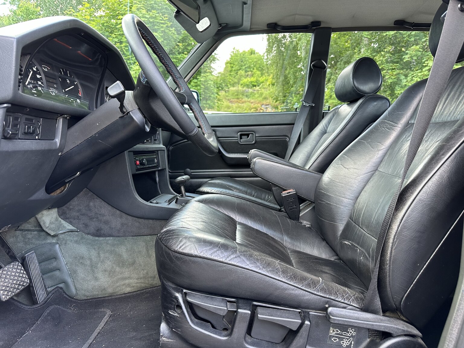 Interior image of 1985 BMW 525E