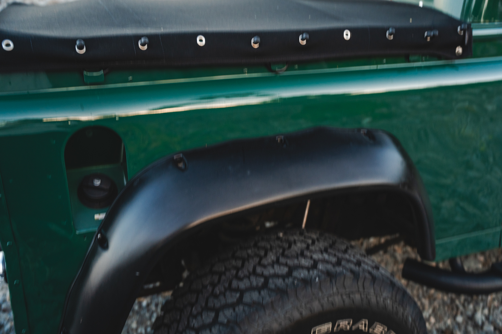 Aussenfoto 2003 Land Rover Defender TD5 90 Pickup (50)