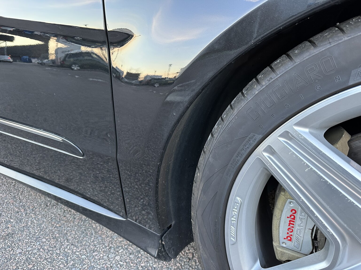 Exteriörbild på 2007 Mercedes-Benz R63 AMG