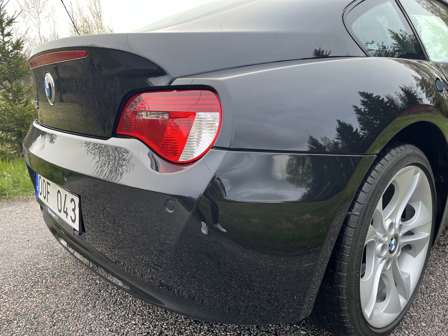 Exterior image of 2007 BMW Z4 3.0Si Coupé
