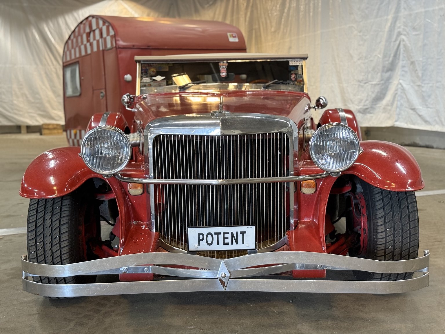 Exteriörbild på 1965 Duesenberg Roadster/StreetRod Replika 