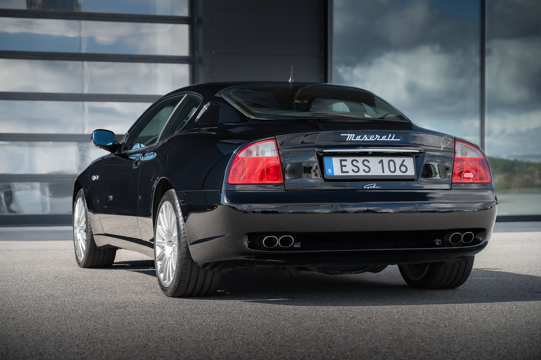 Exterior image of 2004 Maserati Coupé 4.2 V8 Cambiocorsa