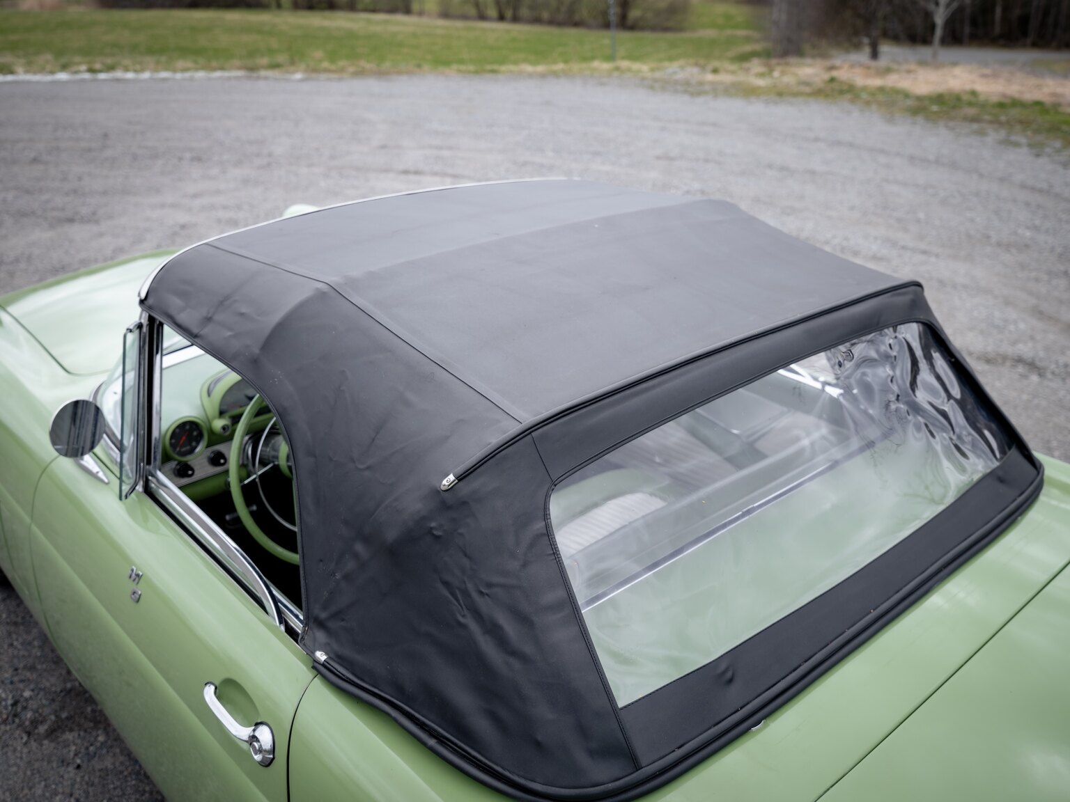 Exteriörbild på 1956 Ford Thunderbird (44)