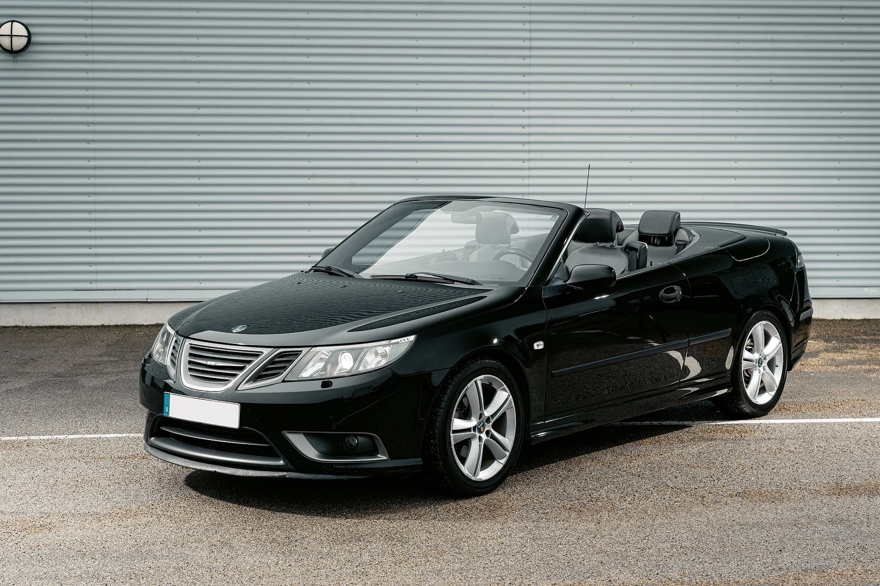 Exterior image of 2004 SAAB 9-3 Aero 2.0T Cabriolet (9)
