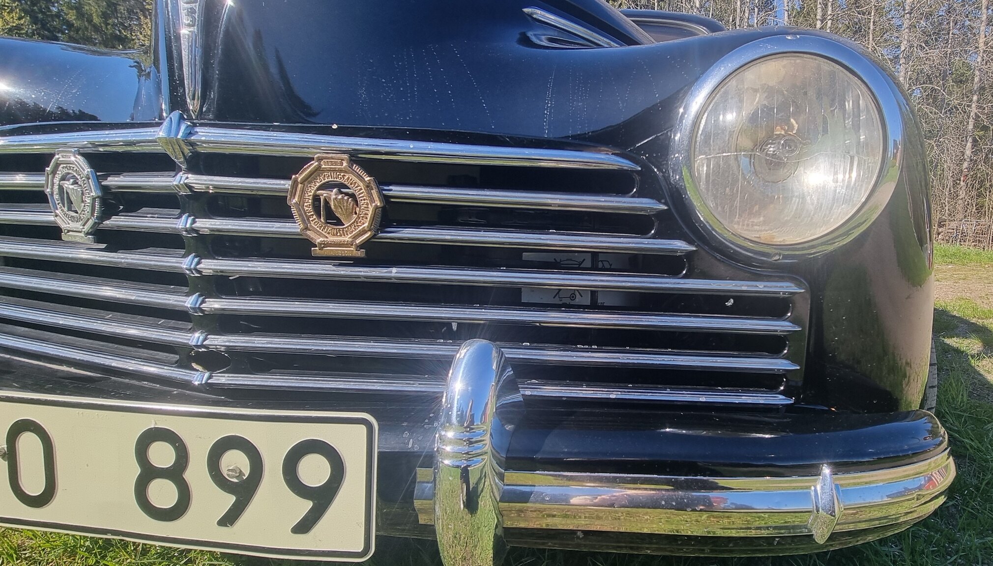 Exterior image of 1951 Peugeot 203 De Luxe