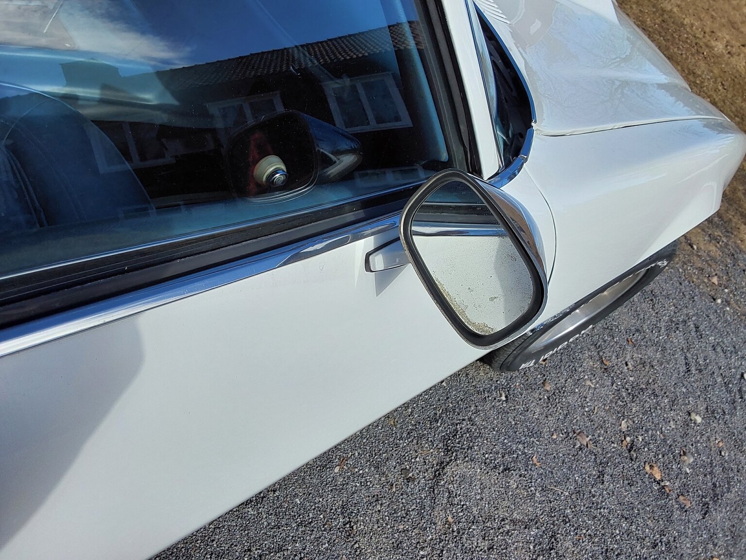 Exteriörbild på 1975 Pontiac Firebird Esprit 