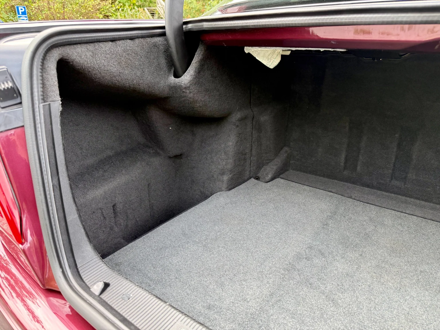 Innenraumfoto von 1997 Mercedes-Benz E 290 TD (86)