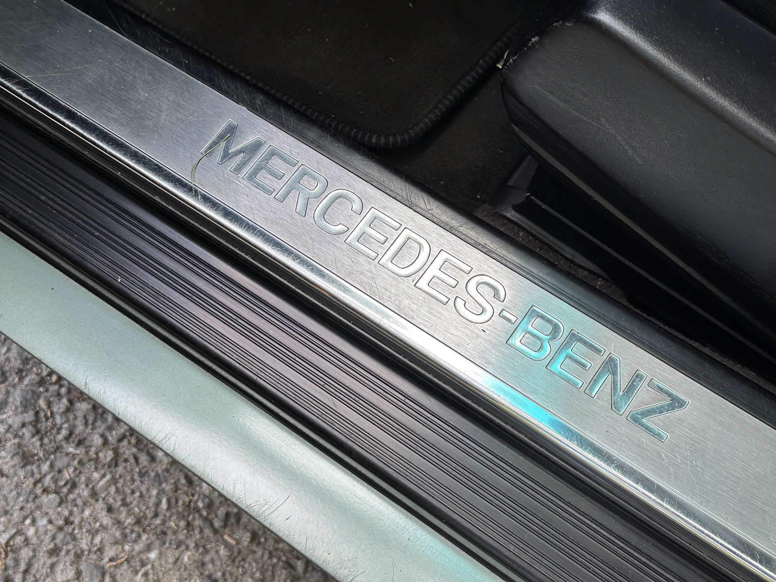 Interiörbild 1992 Mercedes 300 SE (16)