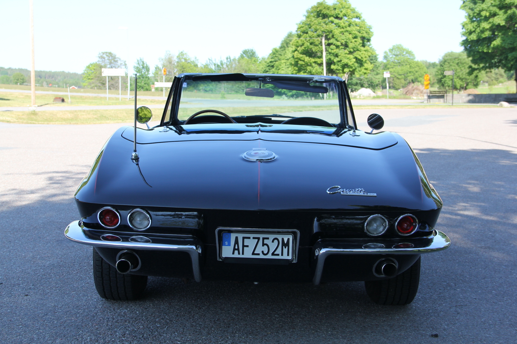 Exterior image of 1964 Corvette C2 Stingray Cabriolet (7)