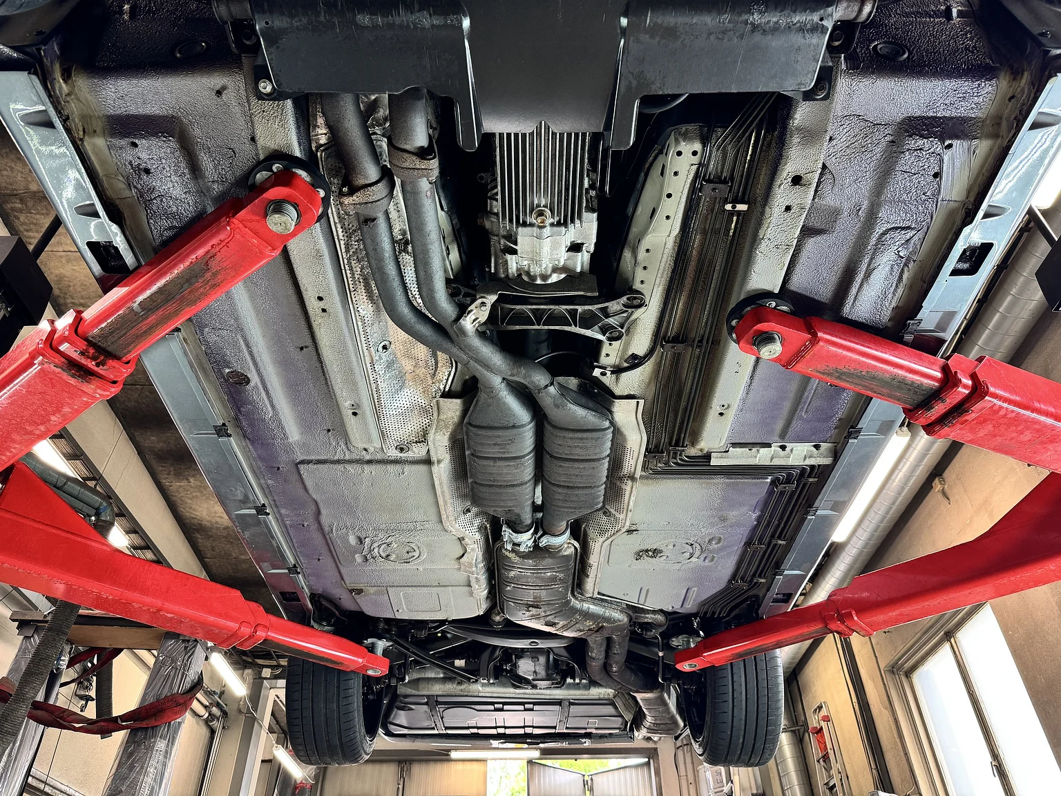 Image of 1993 BMW M5 Touring 3.8 Manual mechanics (34)