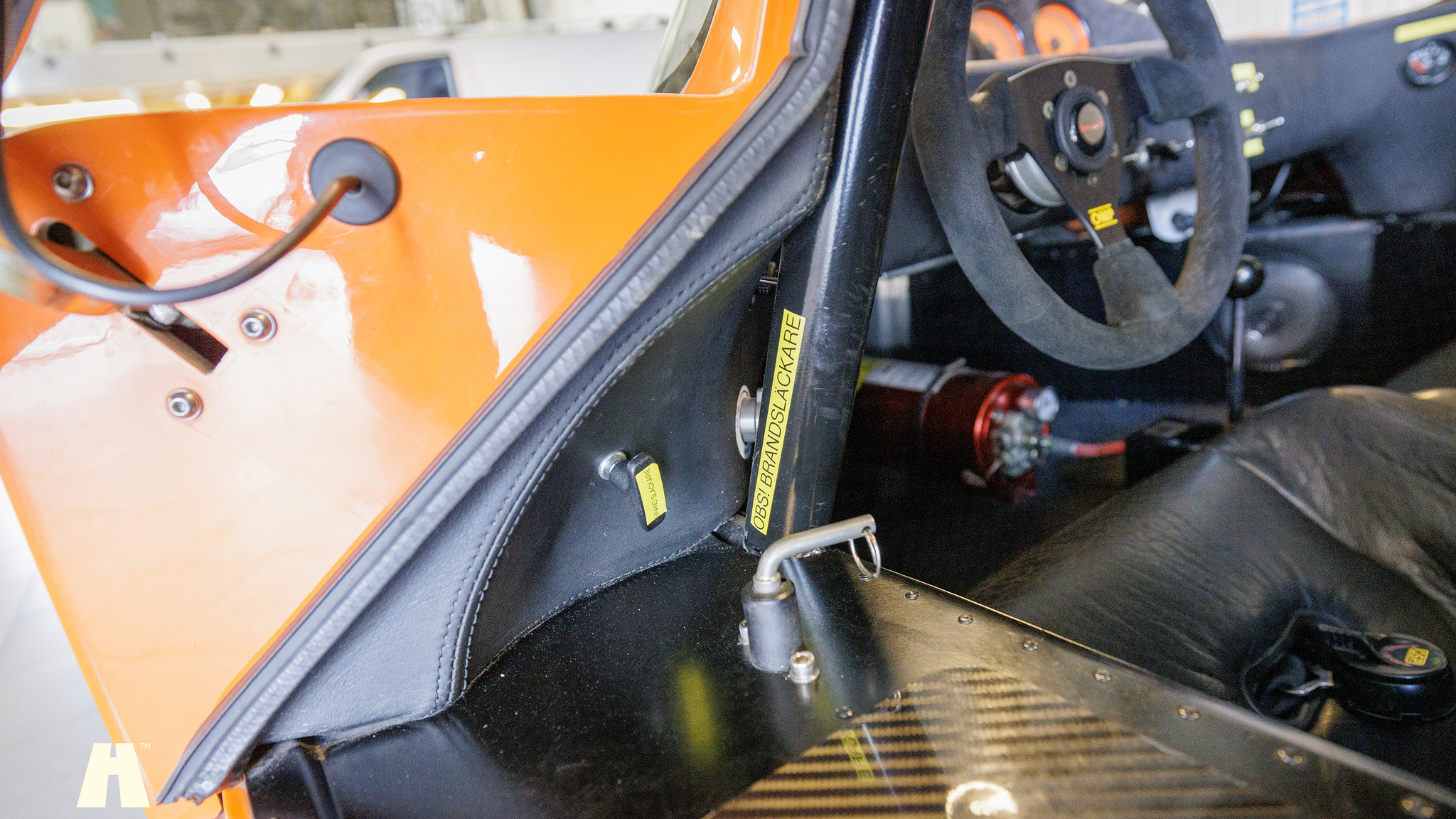 Innenraumfoto von 2006 Ultima GTR (29)