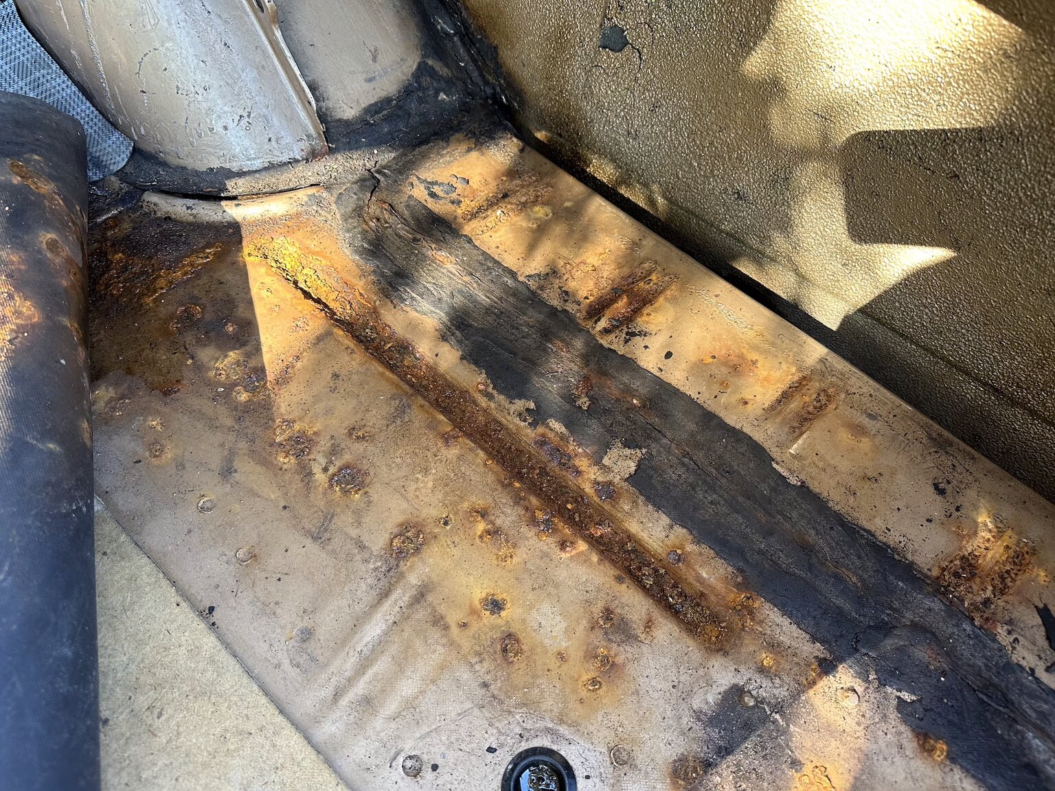 Interiörbild 1966 Plymouth Valiant 100 2-door Sedan