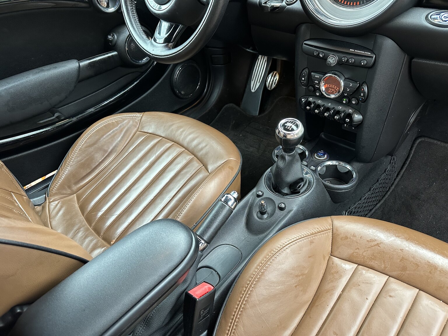 Interiörbild 2012 Mini Cooper SD Roadster (24)