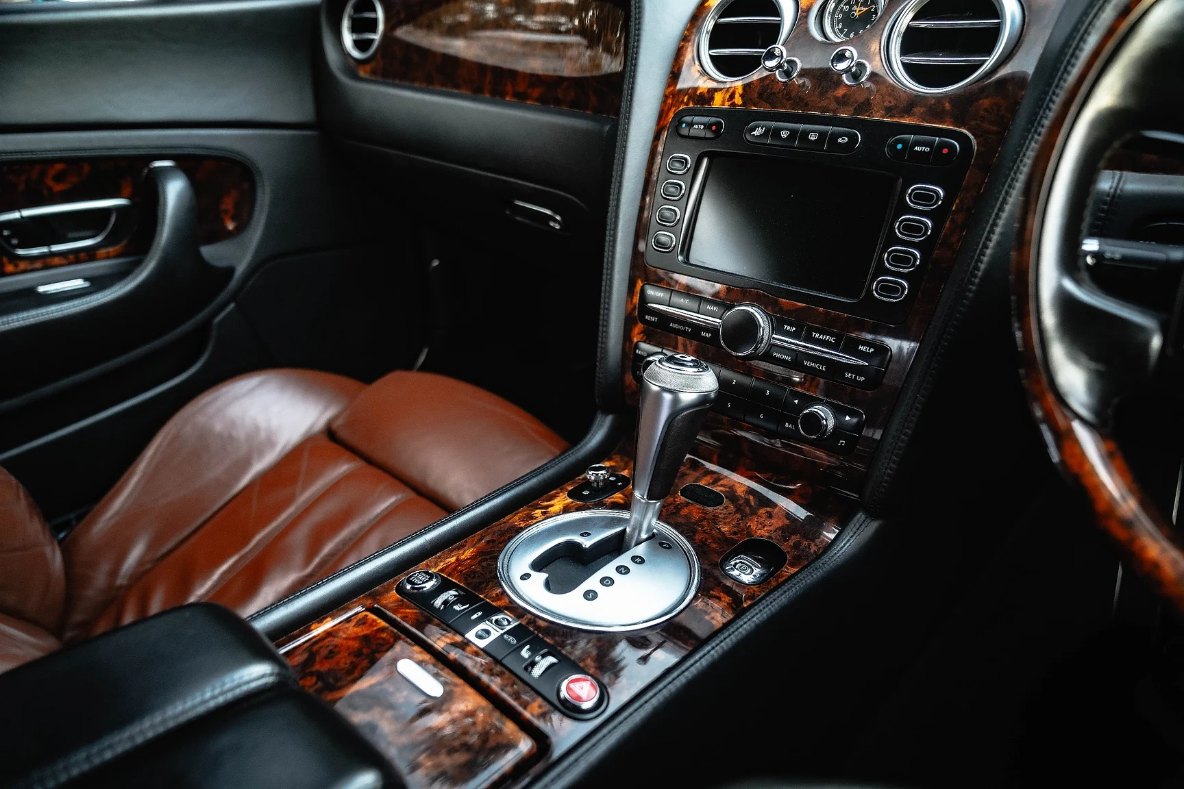 Innenraumfoto von 2007 Bentley Continental GTC (54)