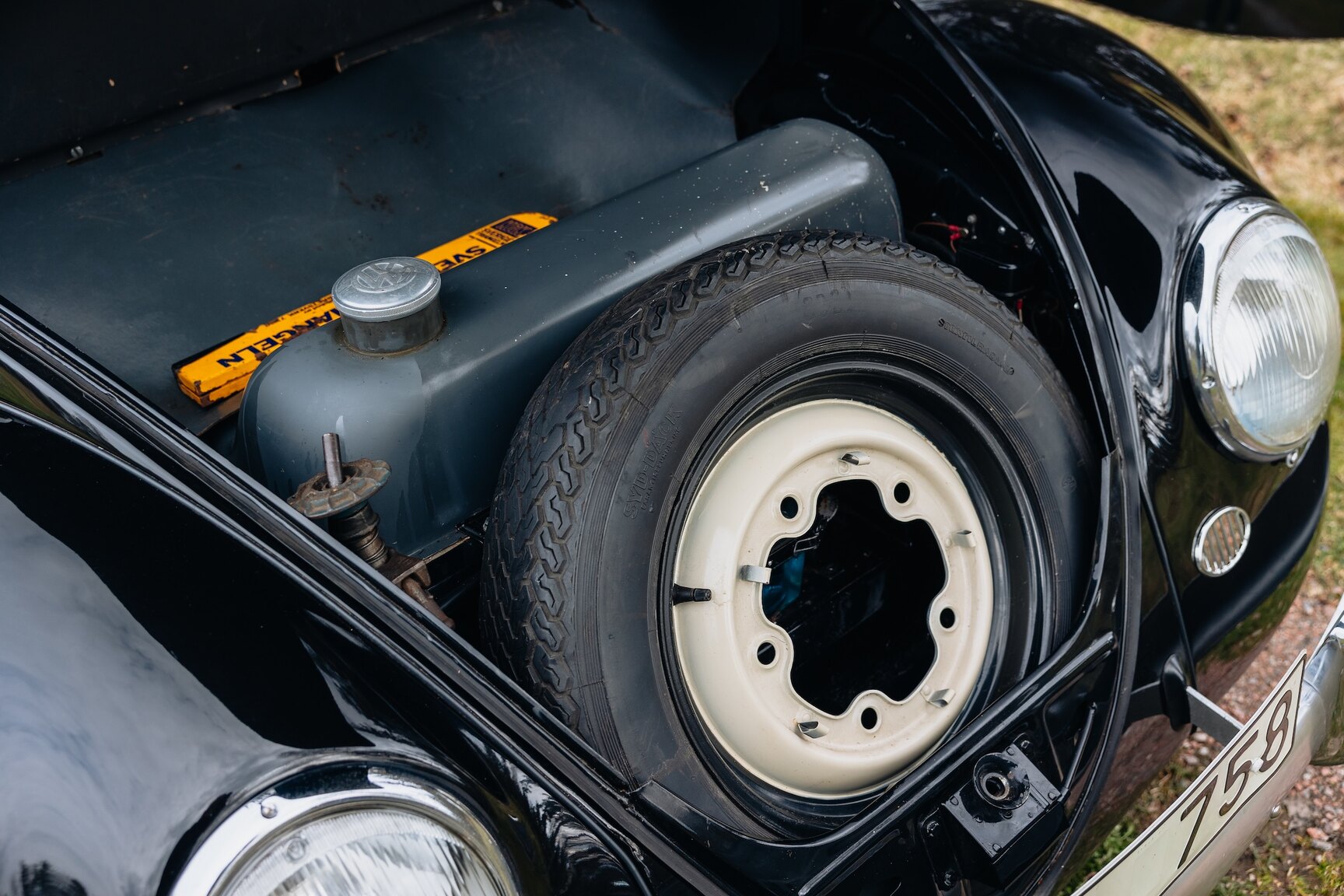 Interior image of 1958 Volkswagen 1200 (40)