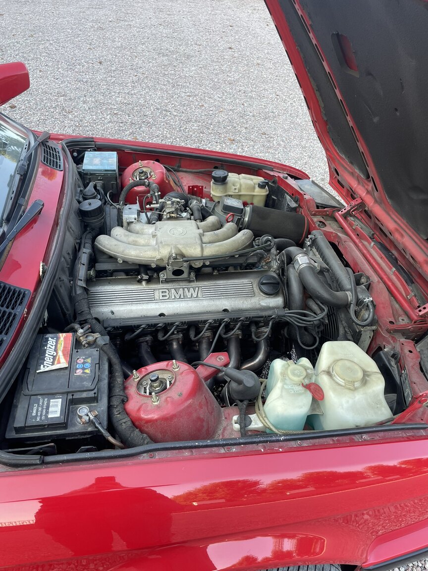 1987 BMW 320i, Mekanik