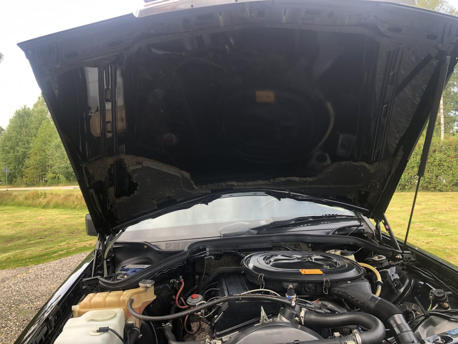 Image of 1986 Mercedes-Benz 190E mechanics