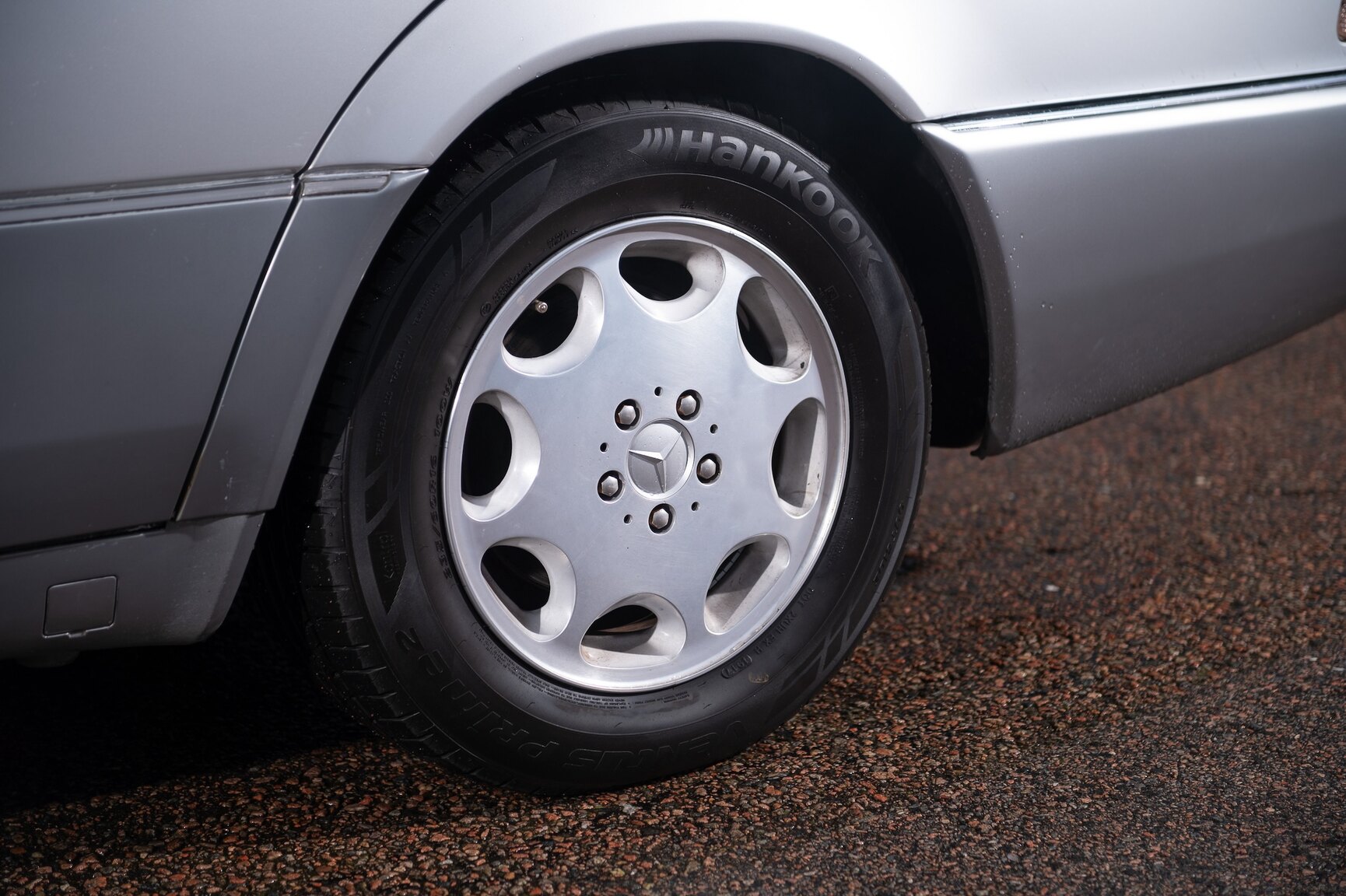 Exteriörbild på 1992 Mercedes-Benz 500 SE