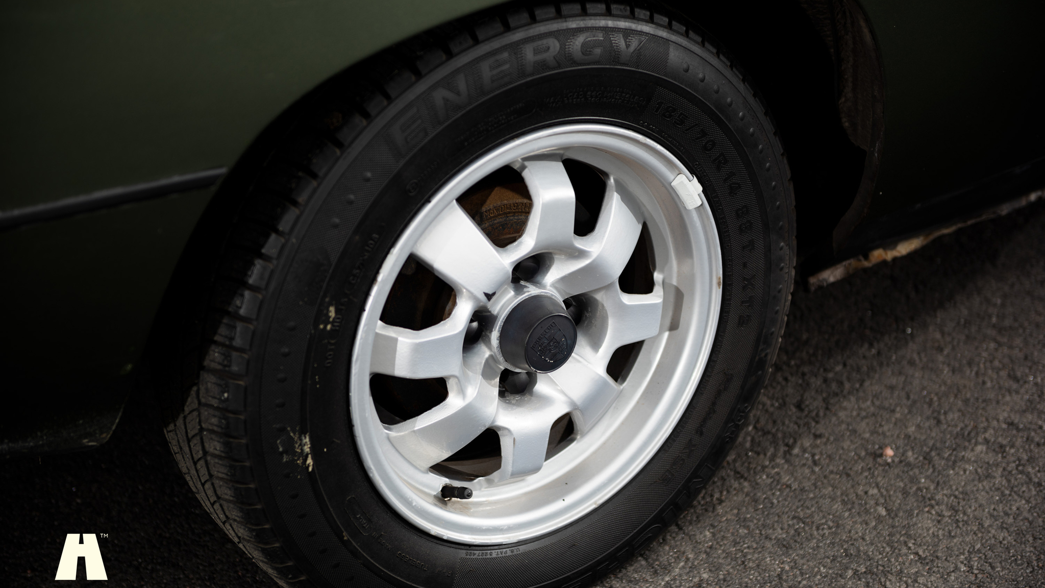 Exteriörbild på 1981 Porsche 924 (24)