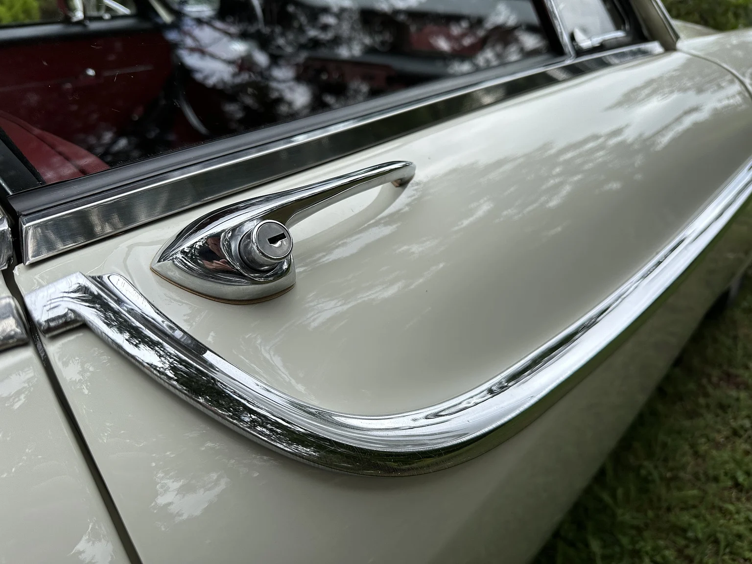 Exterior image of 1964 Volvo P1800S (28)