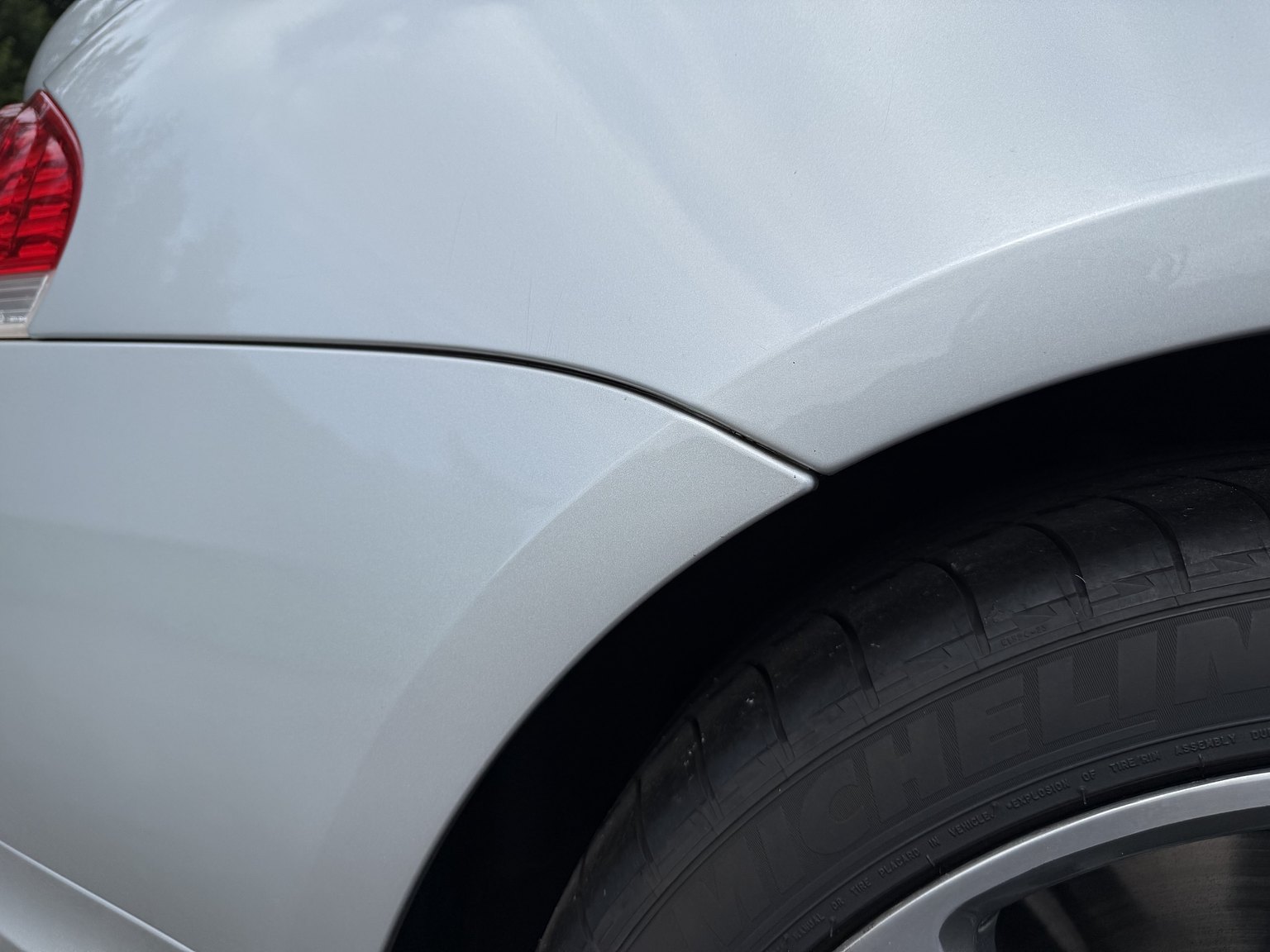 Exterior image of 2004 BMW 645Ci Convertible