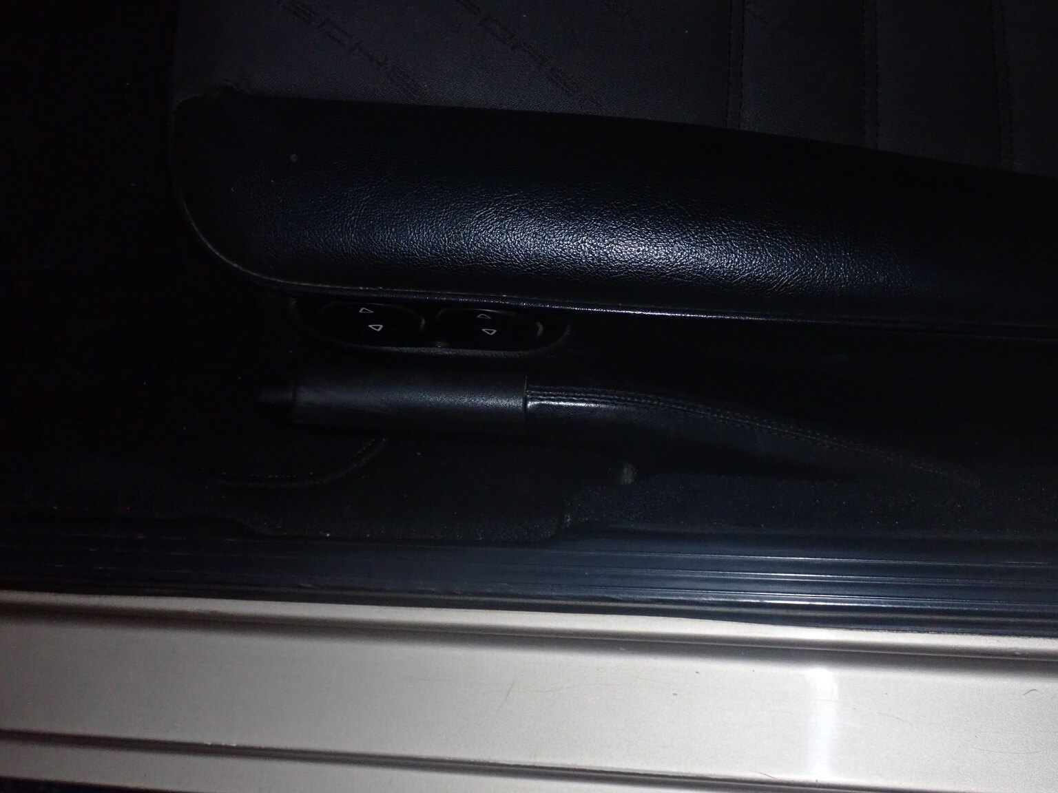 Interior image of 1986 Porsche 944 Coupé