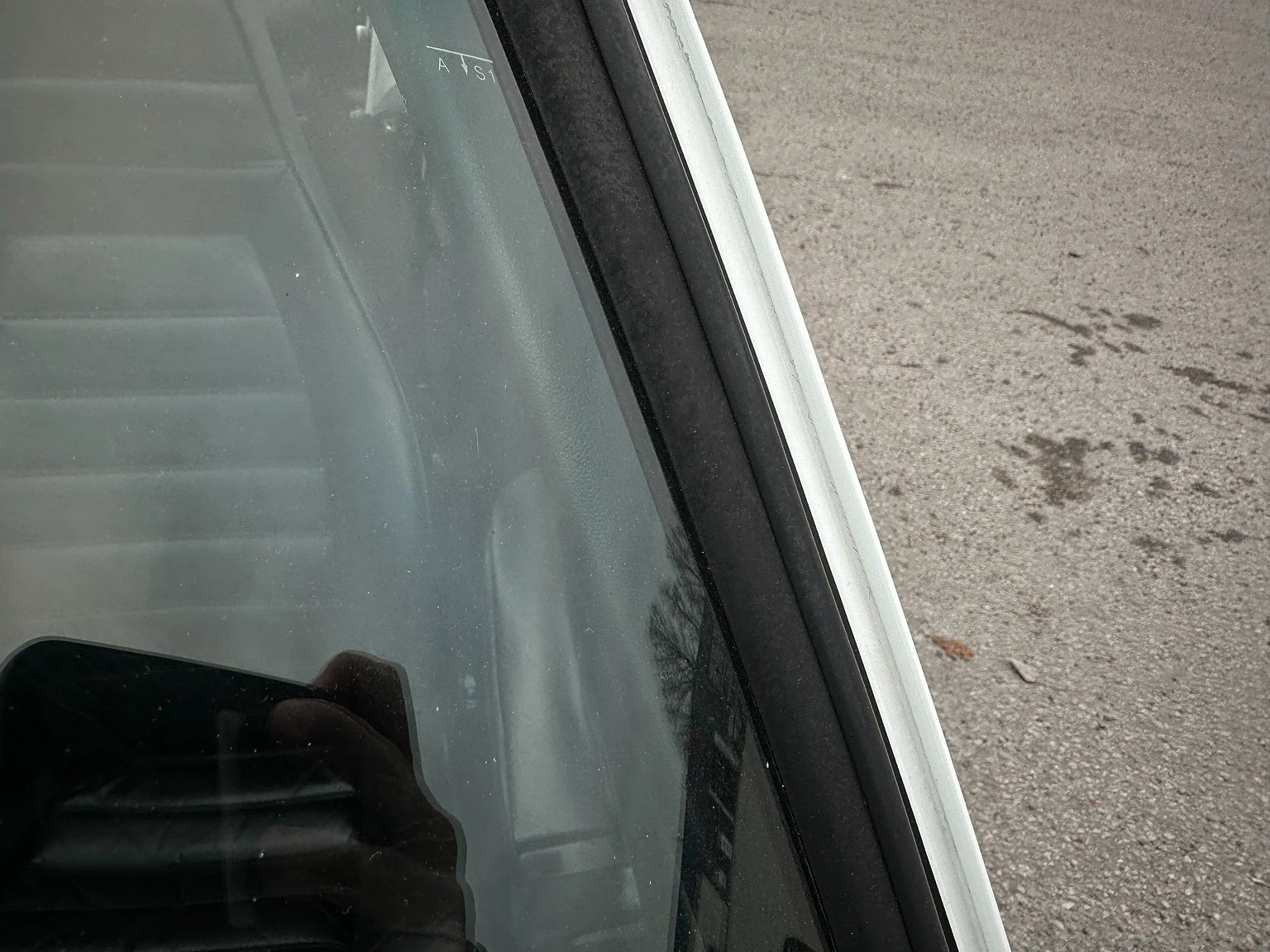 Exterior image of 1983 Porsche 911 SC (64)