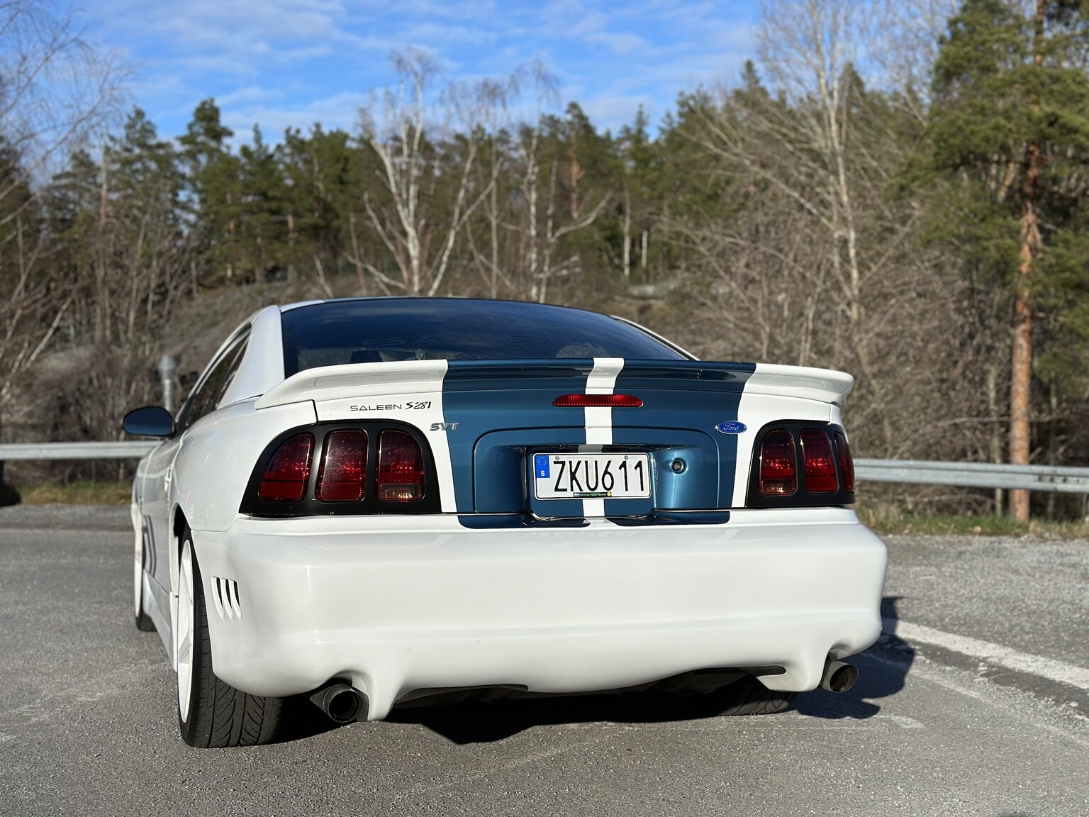 Exterior image of 1997 Ford Mustang Saleen S-281 Cobra