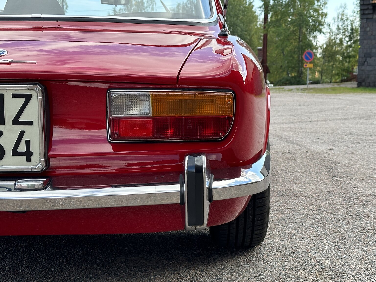 Exteriörbild på 1972 Alfa Romeo 2000 GTV Bertone Coupé