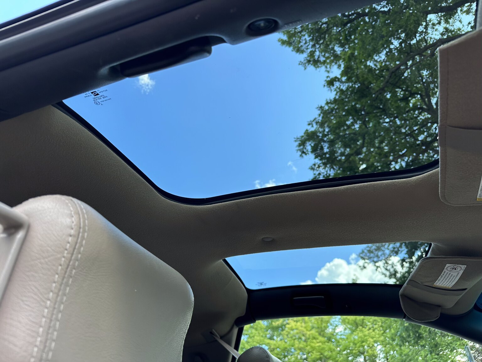 Interior image of 2000 Pontiac TransAm Firebird (33)