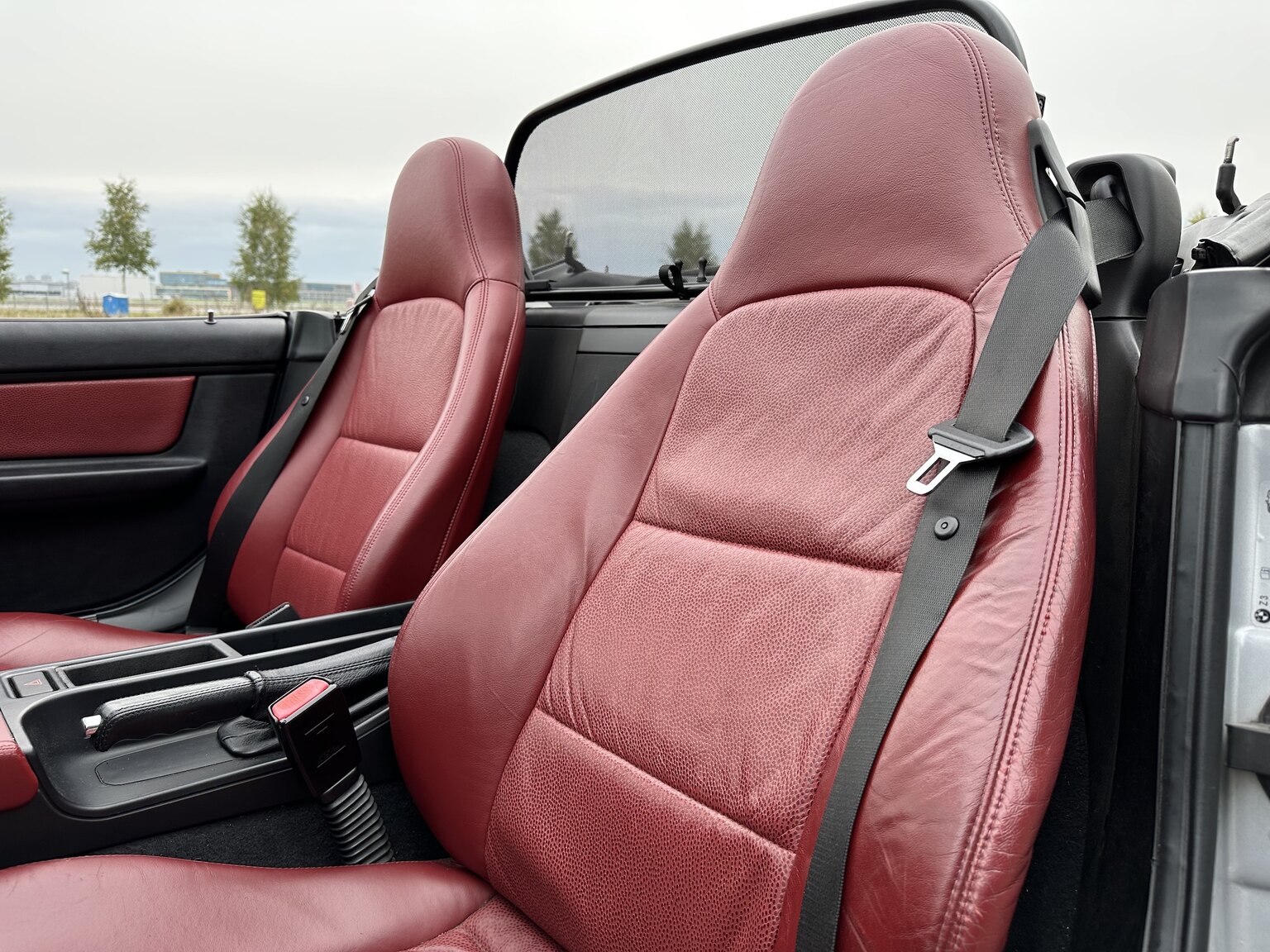Interior image of 1997 BMW Z3 2.8 Roadster
