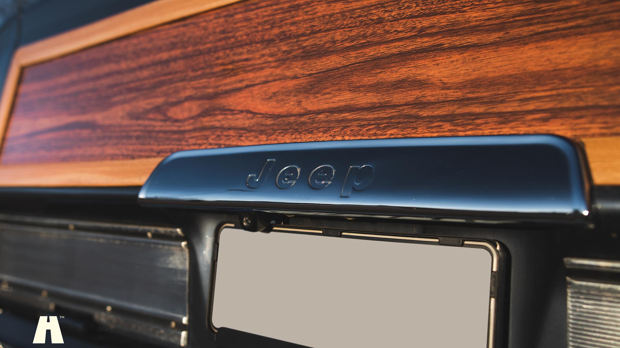 Aussenfoto 2015 Woodland Restomod Grand Wagoneer #002 Euro 6