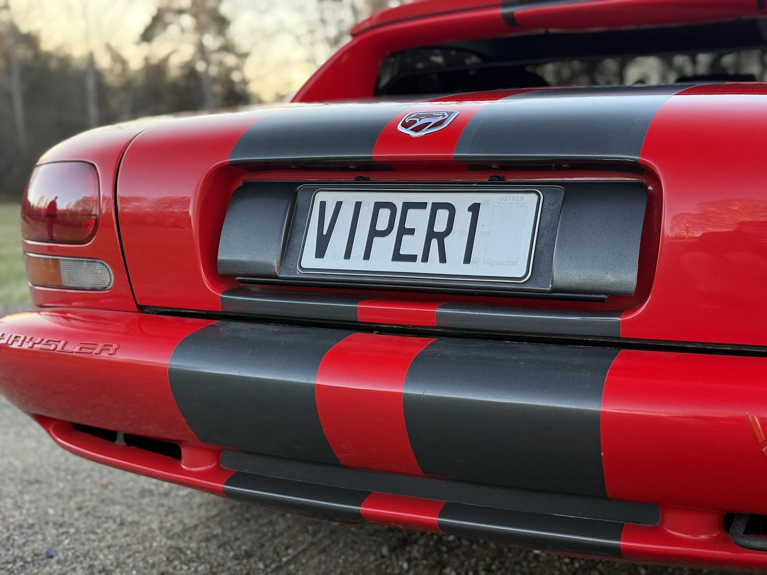Exterior image of 1994 Chrysler Viper (41)