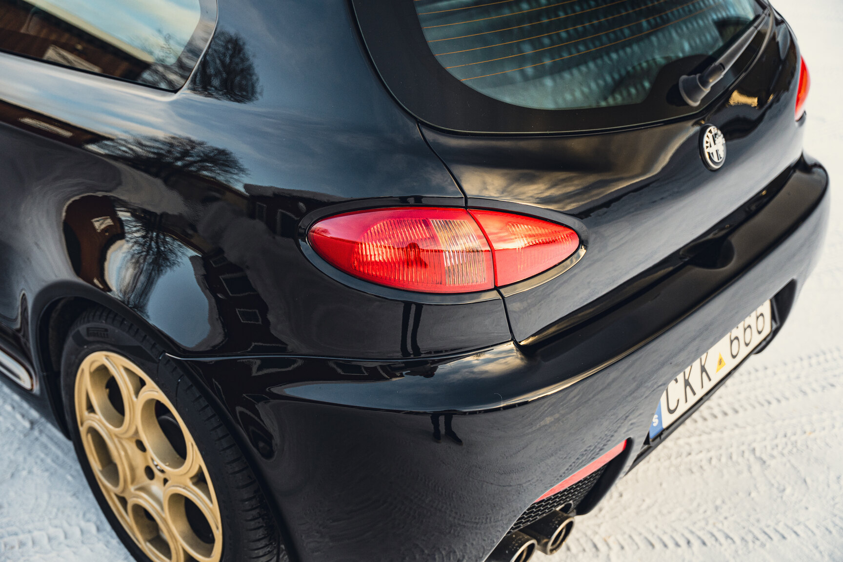 Exteriörbild på 2003 Alfa Romeo 147 GTA