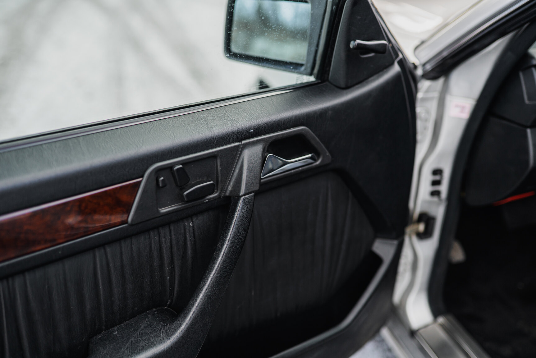 Interiörbild 1992 Mercedes-Benz 300CE-24V