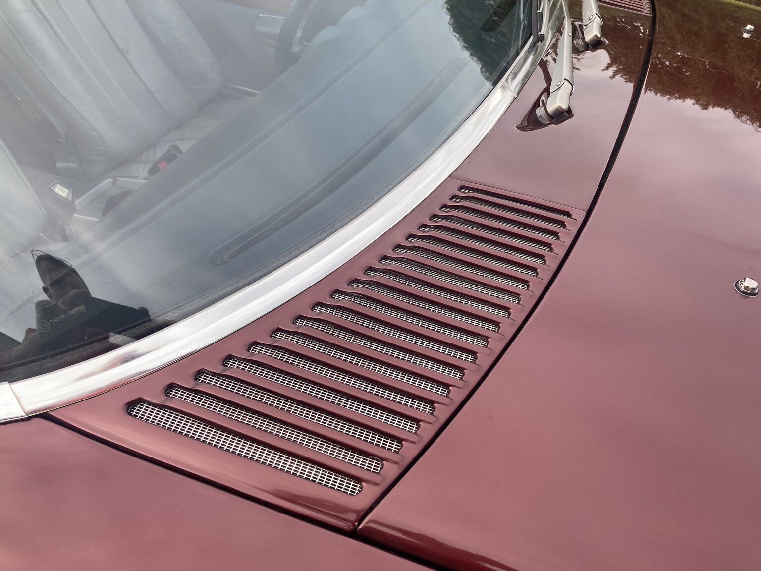 Exterior image of 1973 Mercedes-Benz 450 SLC