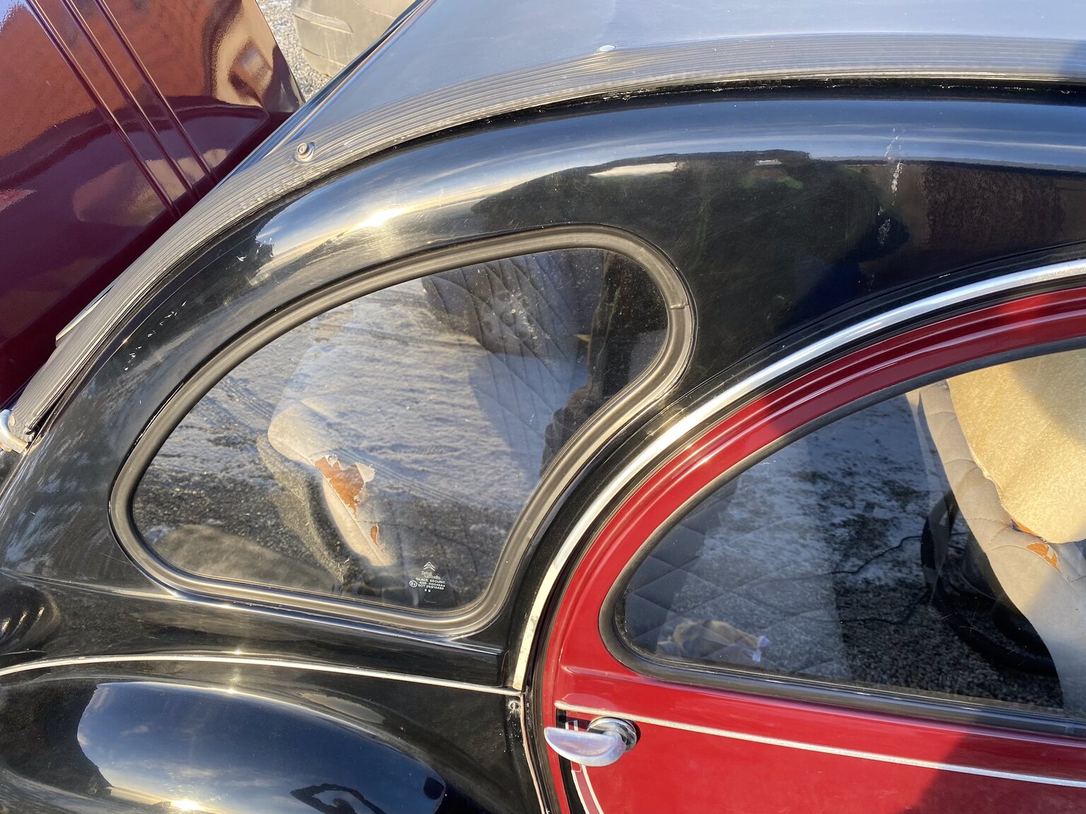 Exterior image of 1986 Citroën 2CV6 Charleston