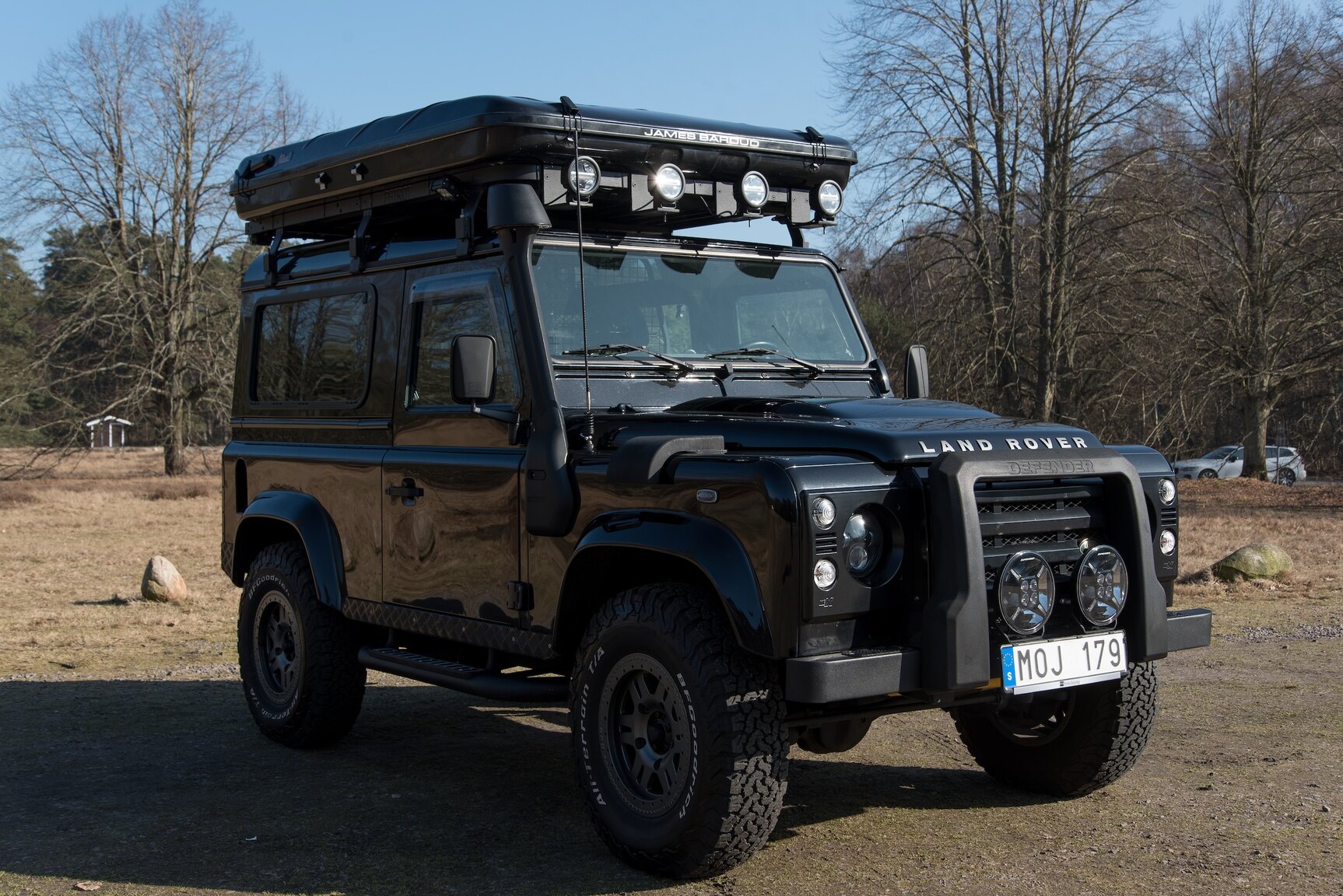 Exterior image of 2009 Land Rover Defender 90 2.4 TD4 4x4