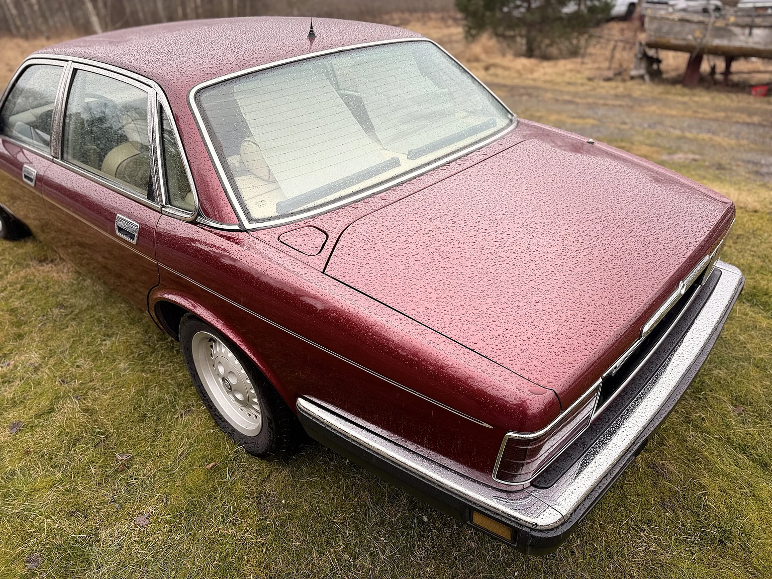 Exterior image of 1991 Jaguar XJ40 Sovereign (51)