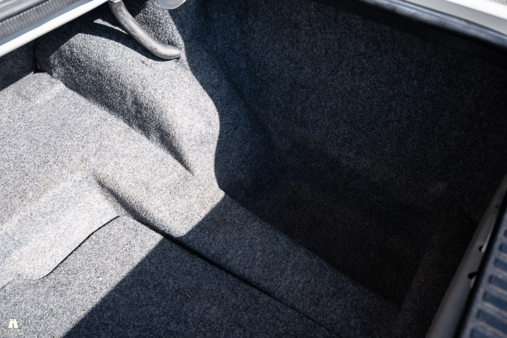 Interior image of 1988 Volvo 740 GL (44)