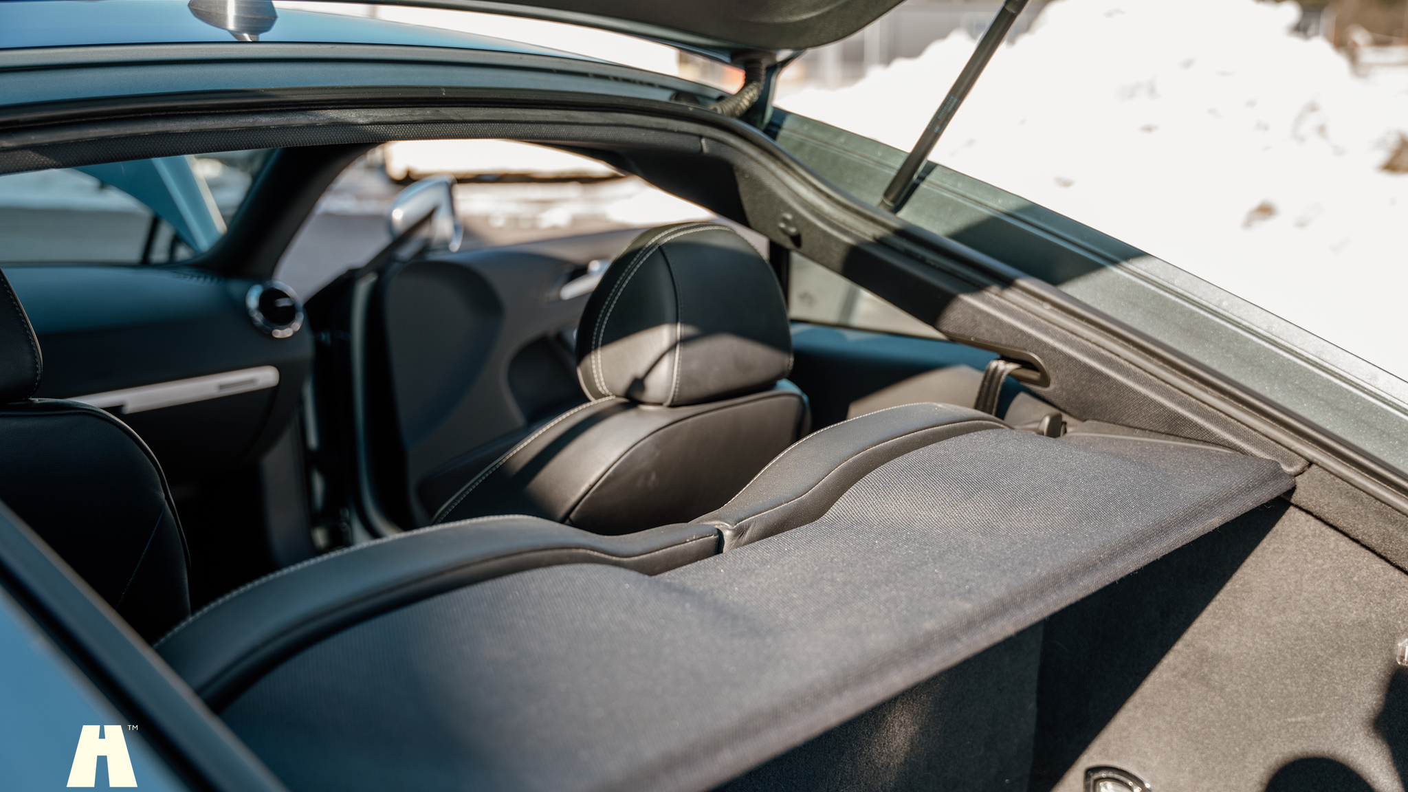 Interior image of 2009 Audi TTS (45)
