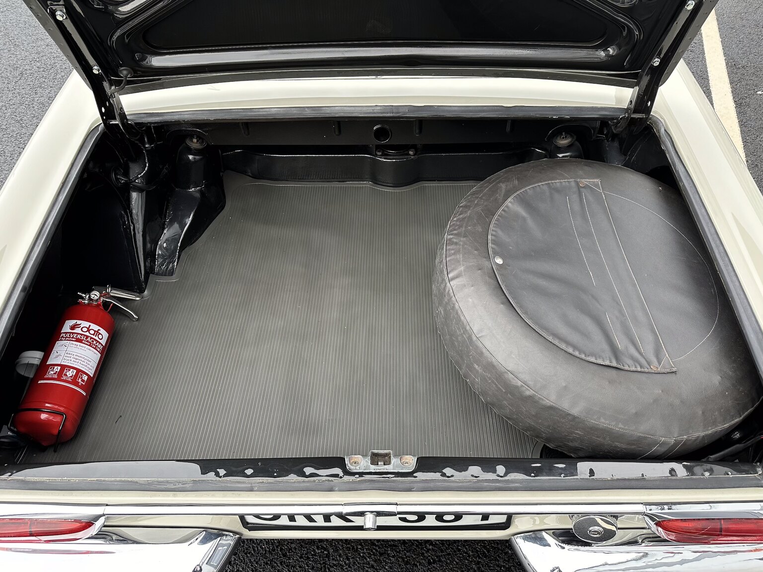 Interiörbild 1968 Mercedes Benz SL 280 Pagoda