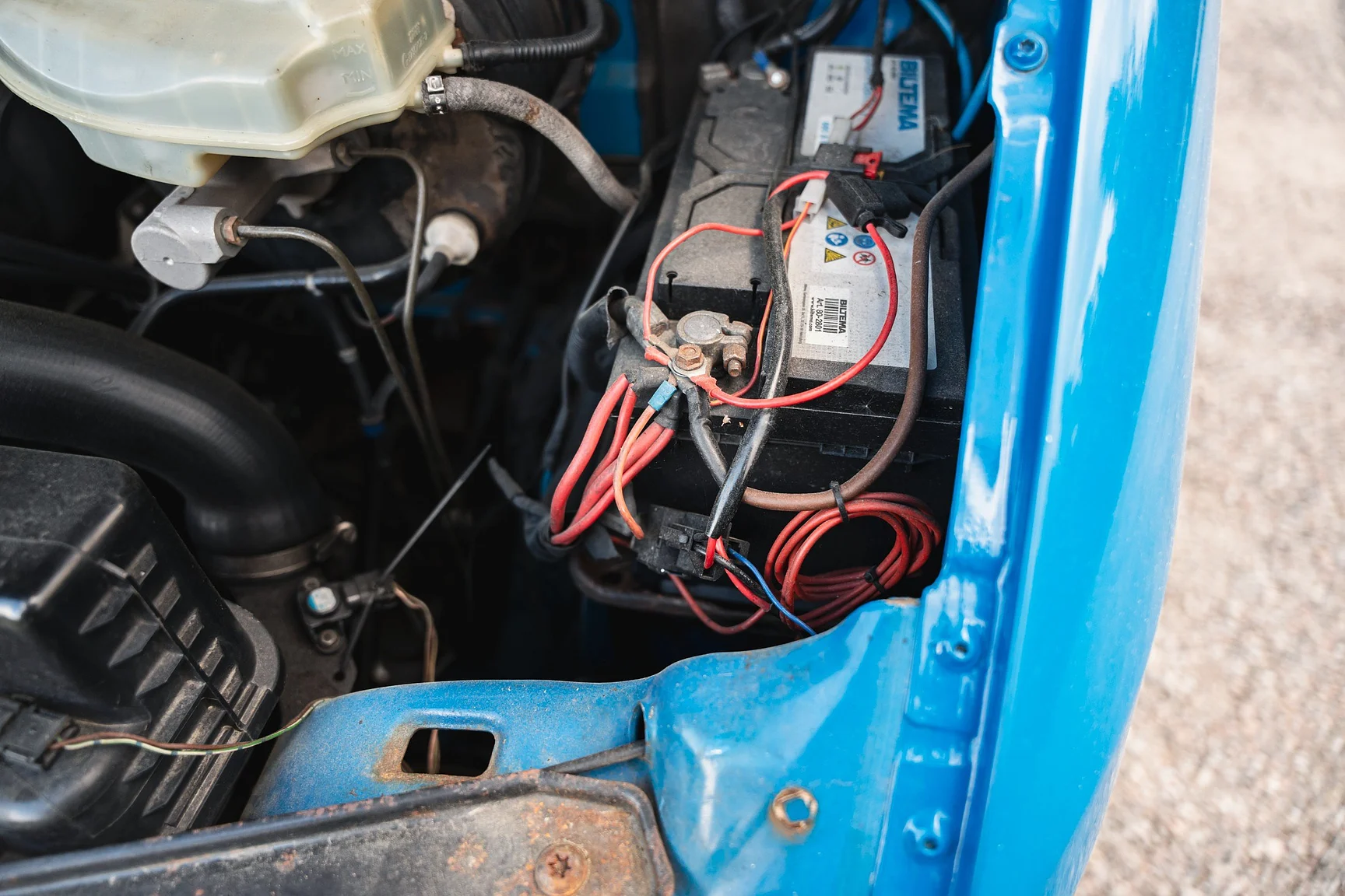Image of 2004 Mercedes-Benz Sprinter 4x4 Campervan mechanics (21)