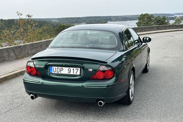 Exterior image of 2003 Jaguar S-Type R