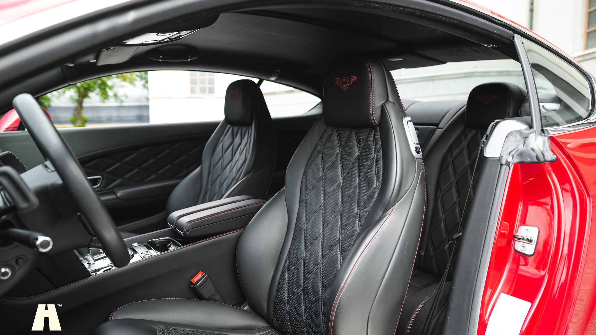 Innenraumfoto von 2013 Bentley Continental GT V8 (4)